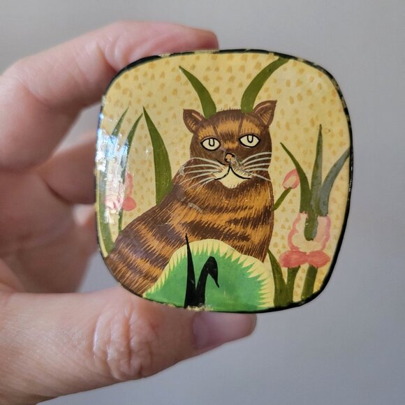 Small Vintage Black Lacquer Cat Trinket Box Lacquer Keepsake Box Stash Box - Picture 3 of 10
